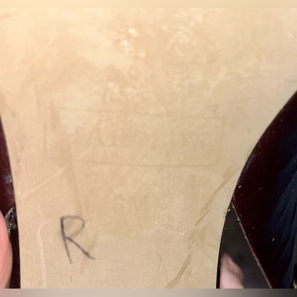 Harold’s Size 8M metallic copper brown Paten leather upper sling back heel strap - Picture 7 of 8